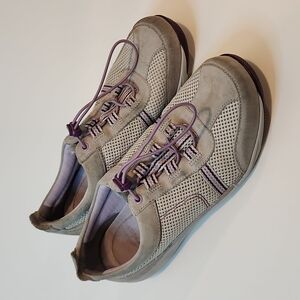 Dansko HELEN Gray & Purple Suede Sneakers Women's Shoes Size US 9.5 - 10 Euro 40